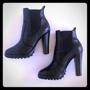 Tory Burch Sullivan Bootie size 7.5